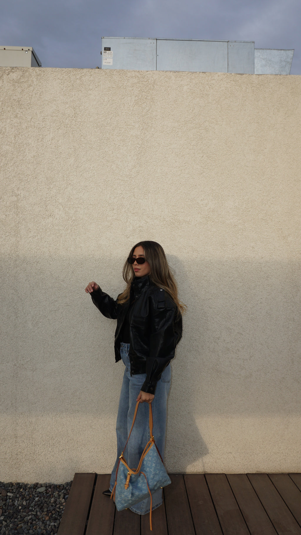Bomber cuello alto negra