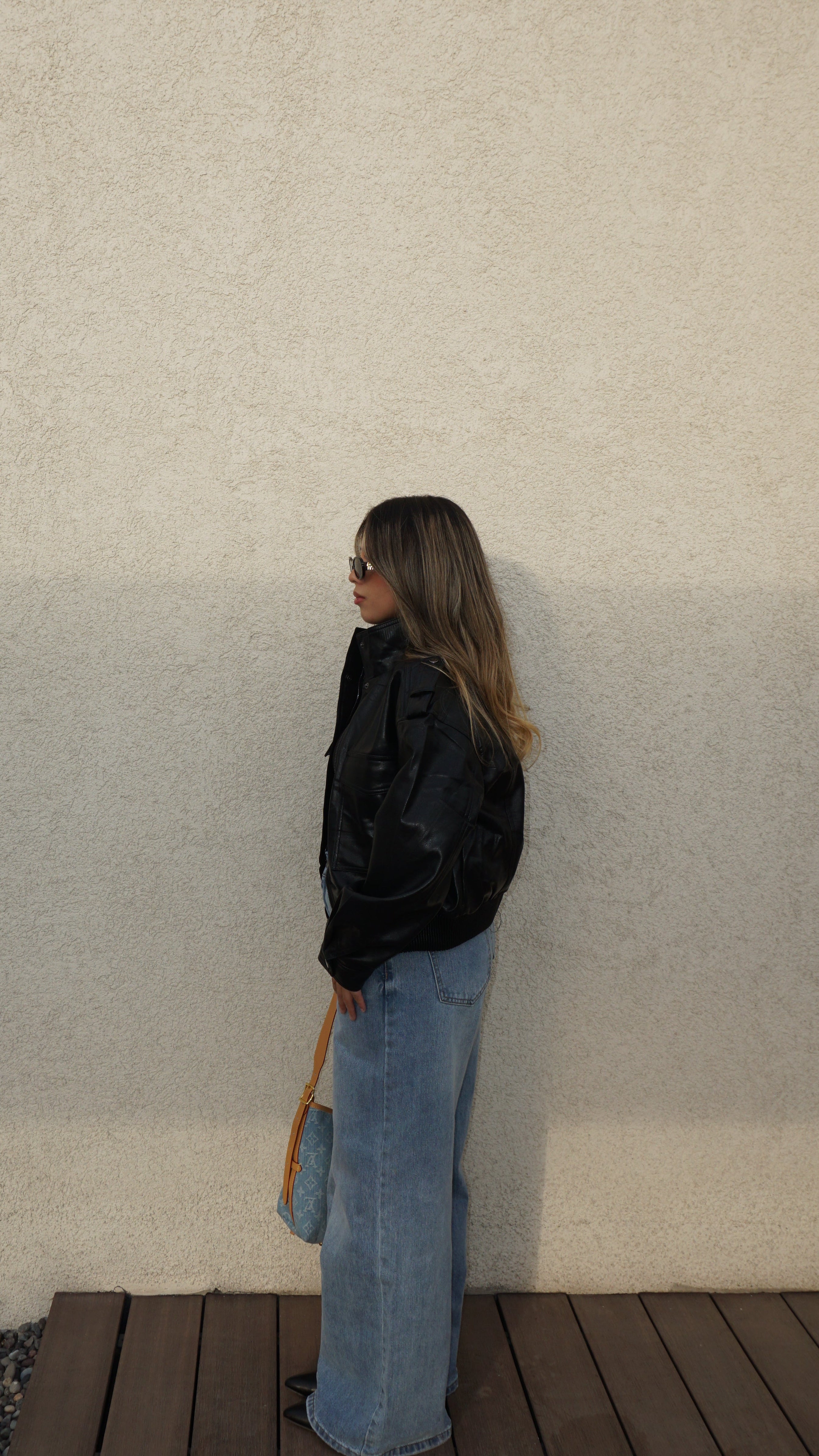 Bomber cuello alto negra