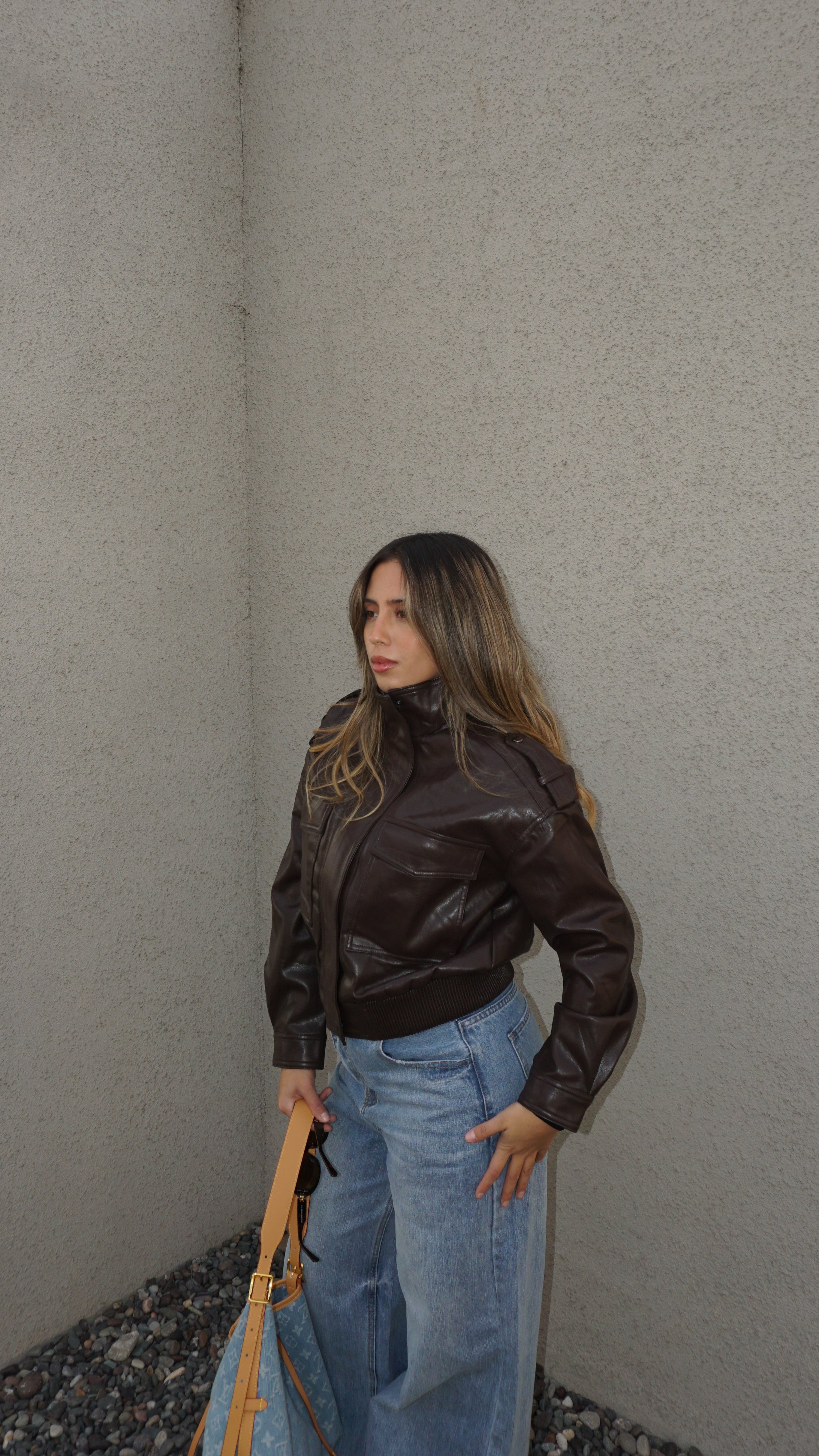 Bomber cuello alto café