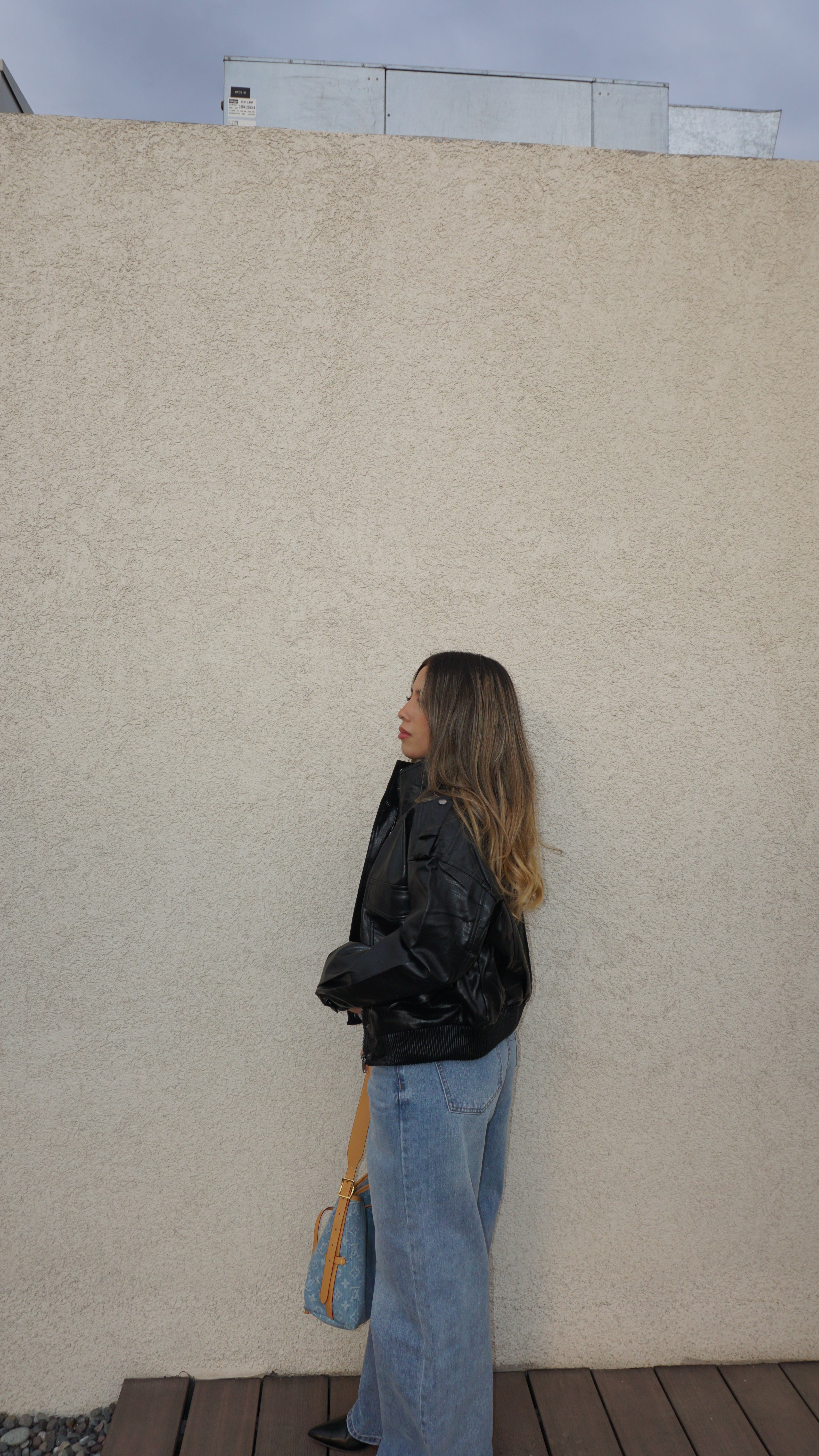 Bomber cuello alto negra