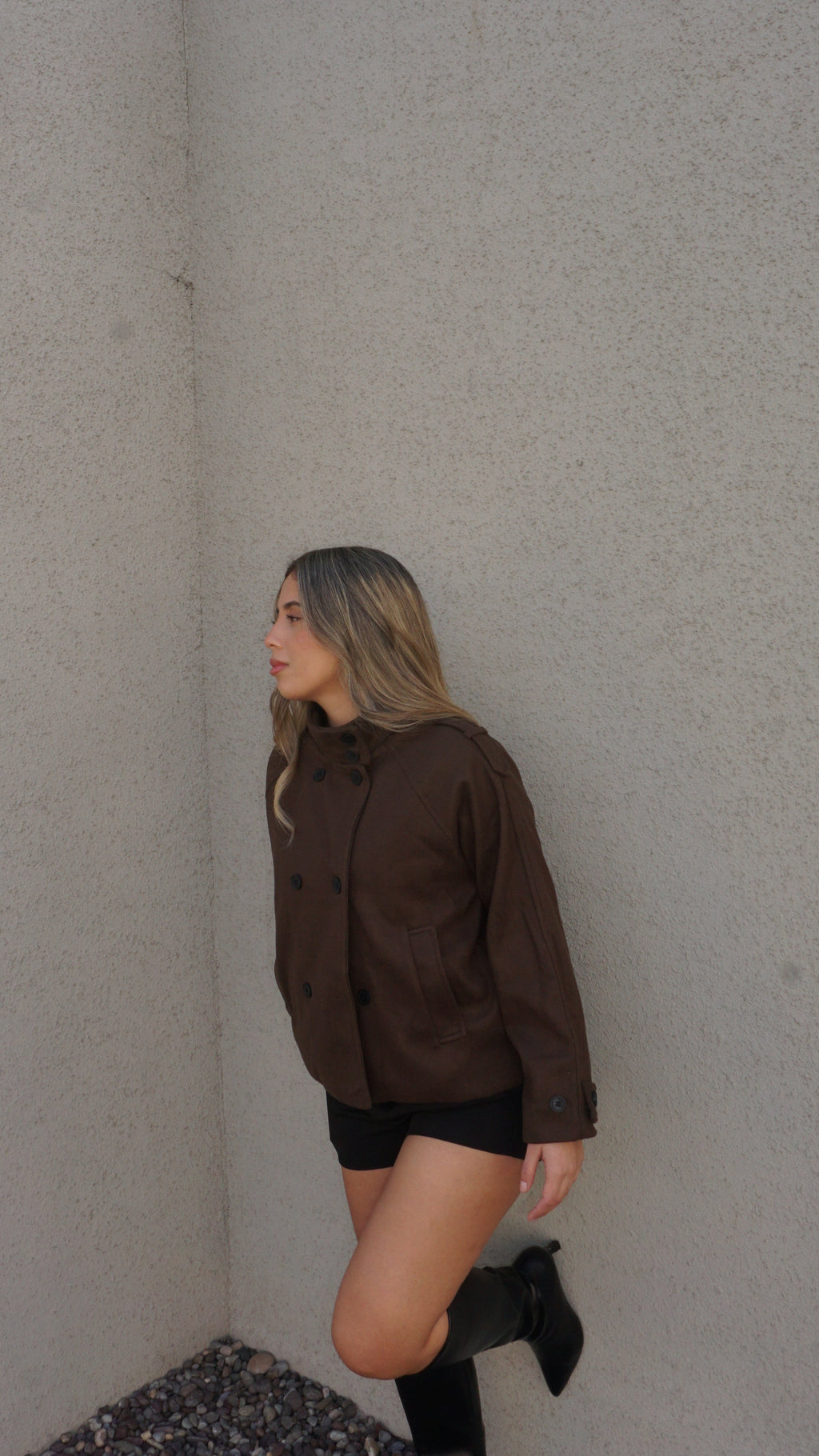 Trench Corto de paño Café